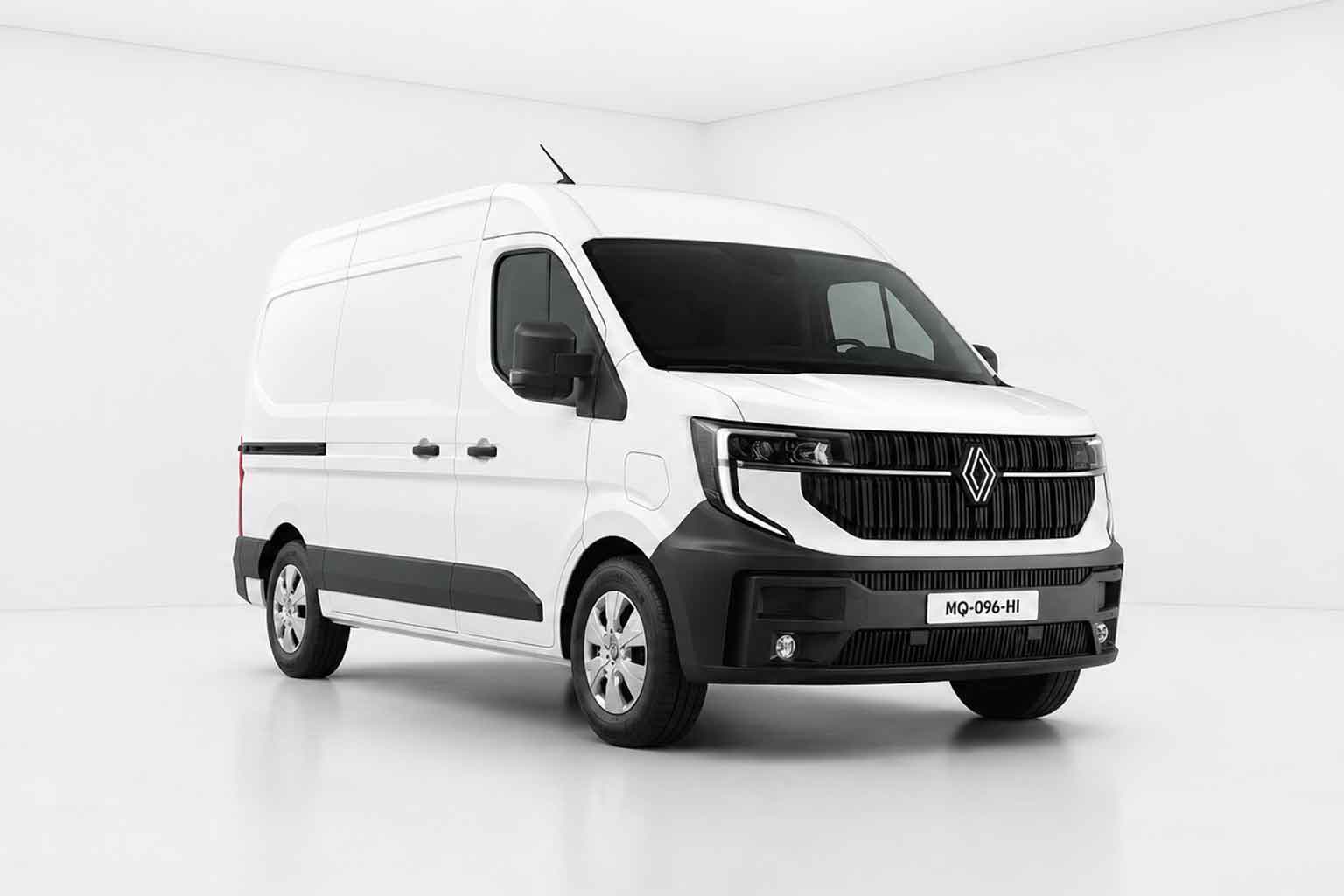 Tour Support Van Morocco — Renault Master L3 H3